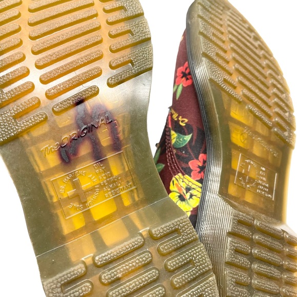 Dr. Martens Castel Hawaiian Punk Canvas Cherry Red Rouge Boot Women’s - Picture 8 of 8